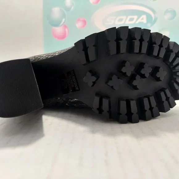 LIMIT High Platform Heel Ankle Bootie Black/Gray - Picture 7 of 7